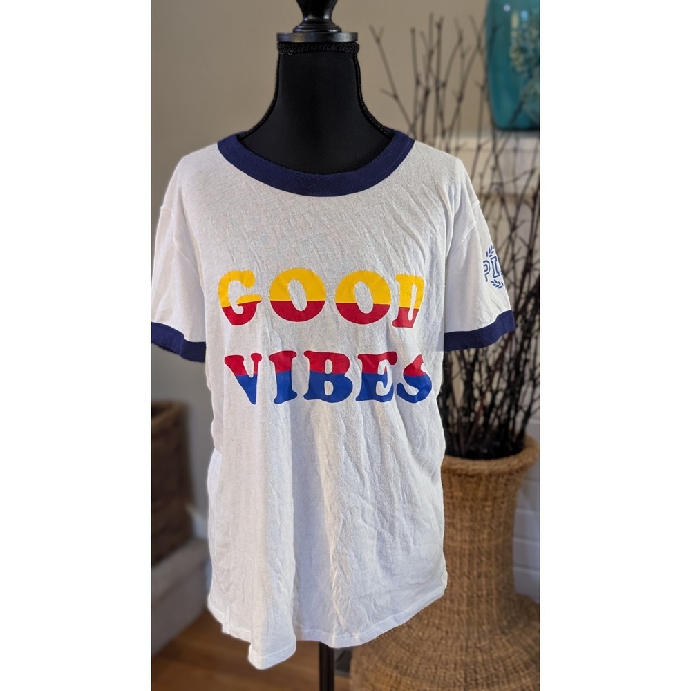 Victoria's Secret PINK Good Vibes T Shirt Size Medium